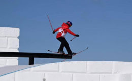 谷愛凌晉級(jí)女子自由滑雪坡面障礙技巧決賽