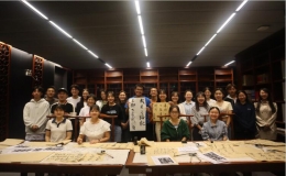 “翰墨生輝迎盛世，丹青流韻譜華章”書法體驗(yàn)活動(dòng)