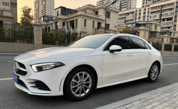奔馳a200新款多少錢，奔馳a200新車報價2023款圖片