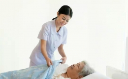 24小時(shí)一對(duì)一護(hù)工價(jià)格，醫(yī)院護(hù)工24小時(shí)陪護(hù)收費(fèi)標(biāo)準(zhǔn)